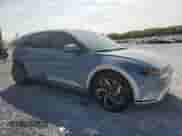 2023 Hyundai Ioniq 5 Limited с VIN KM8KR4AE0PU221497, выставлен на аукционе Copart как лот 51283295 с пробегом 13 868 миль миль и Списание • Salvage title. История ставок и продаж доступна на DreamBid. Изображение 4.