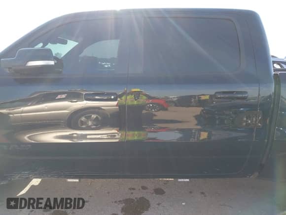 2021 Ram 1500 Big Horn z VIN 1C6SRFFT1MN520081, wystawiony jako IAAI lot #42187257 z przebiegiem 186 011 mil mil oraz . Historia ofert i sprzedaży dostępna na DreamBid. Obrazek 14.