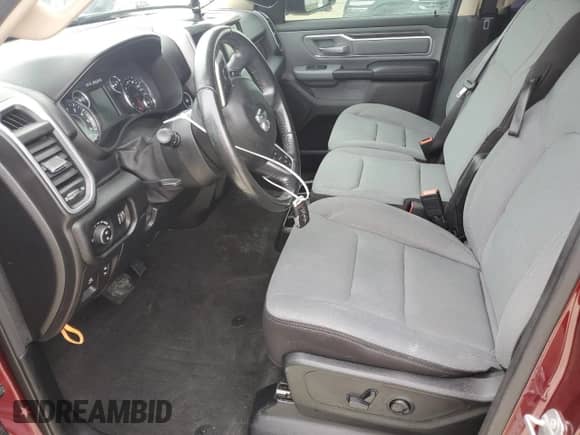 2020 Ram 1500 Big Horn z VIN 1C6RREFG3LN119738, wystawiony jako Copart lot #74769604 z przebiegiem Nie podano mil oraz Nie do naprawy • Non repairable. Historia ofert i sprzedaży dostępna na DreamBid. Obrazek 7.