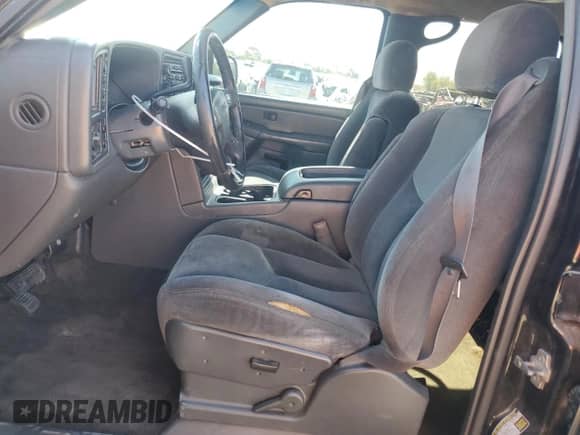 2005 GMC Sierra 1500 SLE z VIN 2GTEK13T351241316, wystawiony jako Copart lot #64139725 z przebiegiem 217 454 mil mil oraz Szkoda całkowita • Salvage title. Historia ofert i sprzedaży dostępna na DreamBid. Obrazek 7.