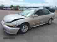 2001 Honda Accord EX z VIN 1HGCG16551A003412, wystawiony jako IAAI lot #43313856 z przebiegiem 277 413 mil mil oraz . Historia ofert i sprzedaży dostępna na DreamBid. Obrazek 2.