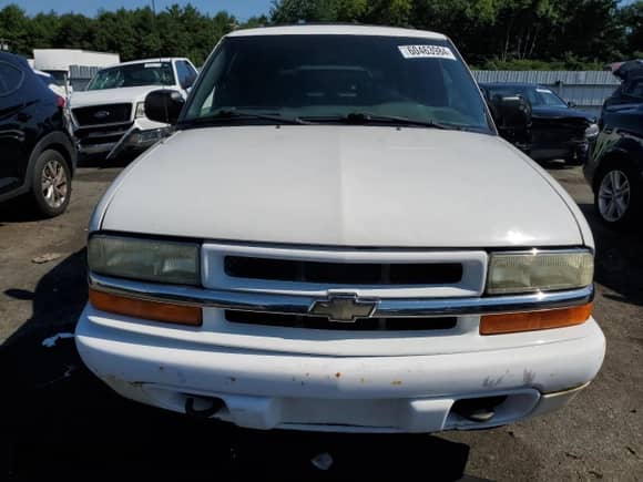 2004 Chevrolet Blazer LS z VIN 1GNDT13X24K106765, wystawiony jako Copart lot #60463984 z przebiegiem 106 705 mil mil oraz Czysty tytuł • Clean title. Historia ofert i sprzedaży dostępna na DreamBid. Obrazek 5.