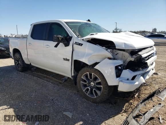 2022 Chevrolet Silverado 1500 RST z VIN 1GCUDEET1NZ599080, wystawiony jako Copart lot #48054855 z przebiegiem Nie podano mil oraz Szkoda całkowita • Salvage title. Historia ofert i sprzedaży dostępna na DreamBid. Obrazek 4.