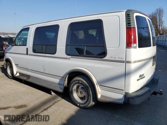 1999 Chevrolet Express с VIN 1GBFG15R6X1094977, выставлен на аукционе Copart как лот 48469965 с пробегом Не указан миль и Списание • Salvage title. История ставок и продаж доступна на DreamBid. Изображение 2.
