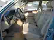 1991 Mercedes-Benz 300 E с VIN WDBEA30D7MB402534, выставлен на аукционе Copart как лот 69520695 с пробегом 131 807 миль миль и Чистый • Clean title. История ставок и продаж доступна на DreamBid. Изображение 7.