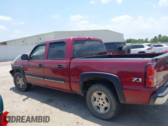 2005 Chevrolet Silverado 1500 Z71 с VIN 2GCEK13T551143145, выставлен на аукционе IAAI как лот 42439955 с пробегом Не указан миль и . История ставок и продаж доступна на DreamBid. Изображение 14.