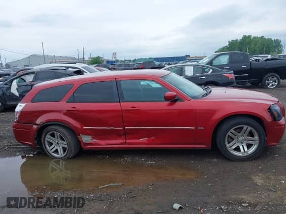 2006 Dodge Magnum z VIN 2D4FV47V36H436854, wystawiony jako IAAI lot #42608846 z przebiegiem 192 552 mil mil oraz . Historia ofert i sprzedaży dostępna na DreamBid. Obrazek 12.