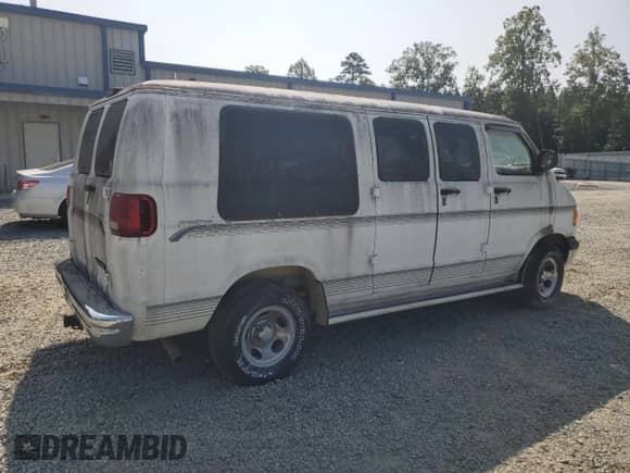 1998 Dodge Cargo Conversion with VIN 2B6HB11Y8WK149761, listed as a Copart auction lot 69016584 with 158,393 mi miles and Clean title. Bid and sale history available at DreamBid. Image 3.