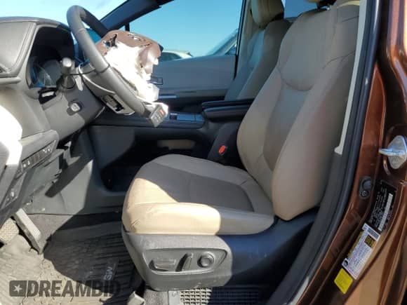 2023 Toyota Sienna Limited с VIN 5TDZRKEC8PS167242, выставлен на аукционе Copart как лот 85425995 с пробегом 30 359 миль миль и Списание • Salvage title. История ставок и продаж доступна на DreamBid. Изображение 7.