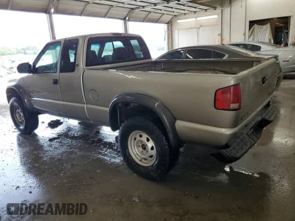 2000 Chevrolet S-10 LS ZR2 с VIN 1GCCT19W5Y8178582, выставлен на аукционе Copart как лот 57408875 с пробегом 264 571 миль миль и Списание • Salvage title. История ставок и продаж доступна на DreamBid. Изображение 2.