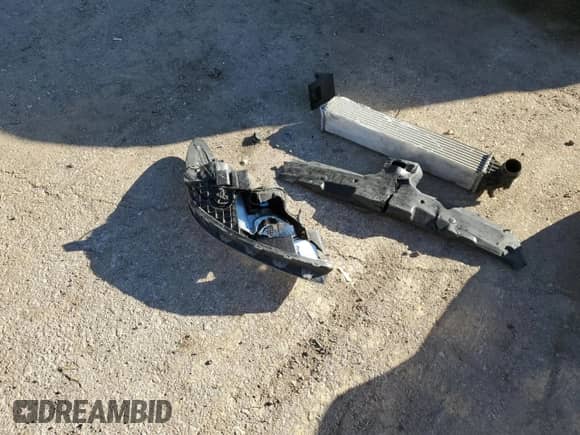 2019 Toyota Camry LE с VIN 4T1B11HK3KU270364, выставлен на аукционе Copart как лот 79498474 с пробегом Не указан миль и Списание • Salvage title. История ставок и продаж доступна на DreamBid. Изображение 12.