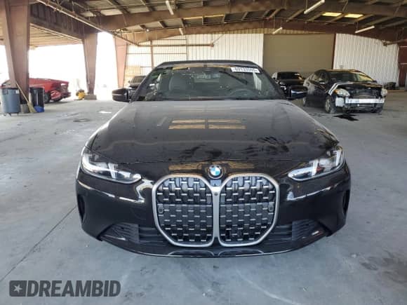 2025 BMW 4 Series 430i with VIN WBA33DB07SCU24010, listed as a Copart auction lot 69133555 with 236 mi miles and Salvage title. Bid and sale history available at DreamBid. Image 5.