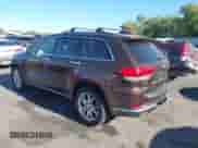 2014 Jeep Grand Cherokee Summit z VIN 1C4RJFJM2EC534132, wystawiony jako IAAI lot #42842349 z przebiegiem 96 636 mil mil oraz . Historia ofert i sprzedaży dostępna na DreamBid. Obrazek 3.