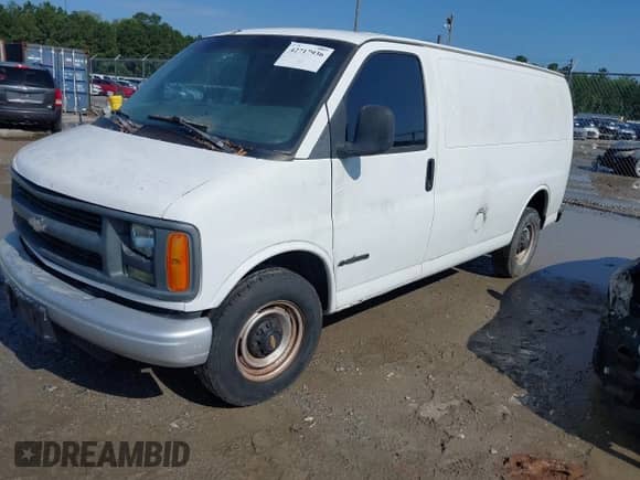 2002 Chevrolet Express с VIN 1GCGG25R521228019, выставлен на аукционе IAAI как лот 42717936 с пробегом 217 507 миль миль и . История ставок и продаж доступна на DreamBid. Изображение 2.