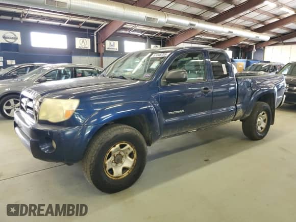 2008 Toyota Tacoma с VIN 5TEUU42N38Z480519, выставлен на аукционе Copart как лот 67046255 с пробегом 147 917 миль миль и Чистый • Clean title. История ставок и продаж доступна на DreamBid. Изображение 1.