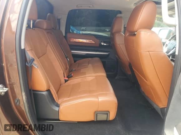 2017 Toyota Tundra Platinum с VIN 5TFAY5F15HX631839, выставлен на аукционе Copart как лот 71710825 с пробегом 106 185 миль миль и Списание • Salvage title. История ставок и продаж доступна на DreamBid. Изображение 10.