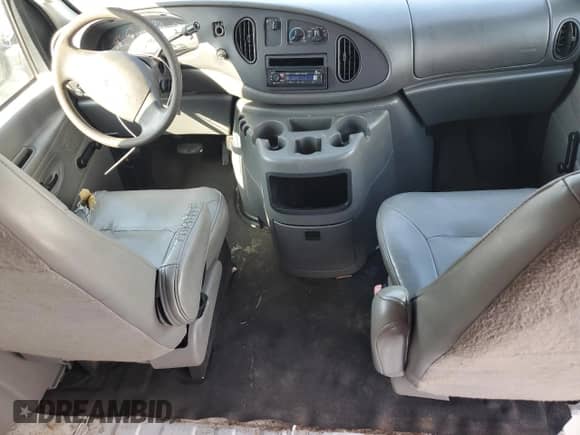 2003 Ford Econoline Cargo with VIN 1FTNE24WX3HB59230, listed as a Copart auction lot 55829725 with 238,199 mi miles and Salvage title. Bid and sale history available at DreamBid. Image 8.