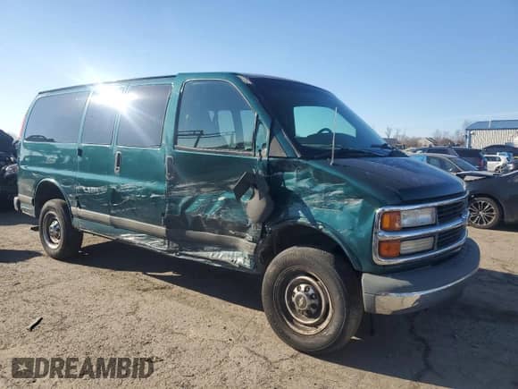 1997 Chevrolet Express with VIN 1GAGG25R1V1086734, listed as a Copart auction lot 46941485 with 197,756 mi miles and Salvage title. Bid and sale history available at DreamBid. Image 4.