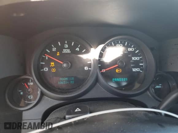 2013 Chevrolet Silverado 1500 Work Truck z VIN 1GCNCPEX3DZ141528, wystawiony jako Copart lot #70898545 z przebiegiem 106 514 mil mil oraz Szkoda całkowita • Salvage title. Historia ofert i sprzedaży dostępna na DreamBid. Obrazek 9.