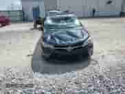 2015 Toyota Camry SE z VIN 4T1BF1FK9FU092549, wystawiony jako Copart lot #84592665 z przebiegiem 281 885 mil mil oraz Szkoda całkowita • Salvage title. Historia ofert i sprzedaży dostępna na DreamBid. Obrazek 13.