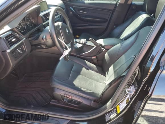 2015 BMW 3 Series 328i xDrive с VIN WBA3B5G55FNS19762, выставлен на аукционе Copart как лот 90299725 с пробегом 139 071 миль миль и Чистый • Clean title. История ставок и продаж доступна на DreamBid. Изображение 7.