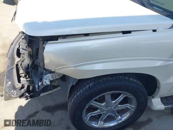 2004 Cadillac Escalade with VIN 1GYEC63T94R243405, listed as a IAAI auction lot 42531822 with 136,777 mi miles and . Bid and sale history available at DreamBid. Image 14.