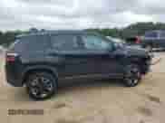 2018 Jeep Compass Trailhawk z VIN 3C4NJDDB6JT187562, wystawiony jako Copart lot #59407185 z przebiegiem 52 552 mil mil oraz Szkoda całkowita • Salvage title. Historia ofert i sprzedaży dostępna na DreamBid. Obrazek 3.