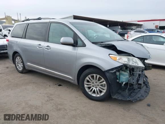2013 Toyota Sienna XLE AAS with VIN 5TDYK3DCXDS312672, listed as a IAAI auction lot 41521263 with 183,707 mi miles and . Bid and sale history available at DreamBid. Image 1.