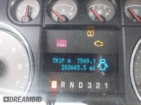 2010 Ford F-150 XL z VIN 1FTEW1E81AFB34071, wystawiony jako IAAI lot #41928875 z przebiegiem 202 665 mil mil oraz . Historia ofert i sprzedaży dostępna na DreamBid. Obrazek 15.