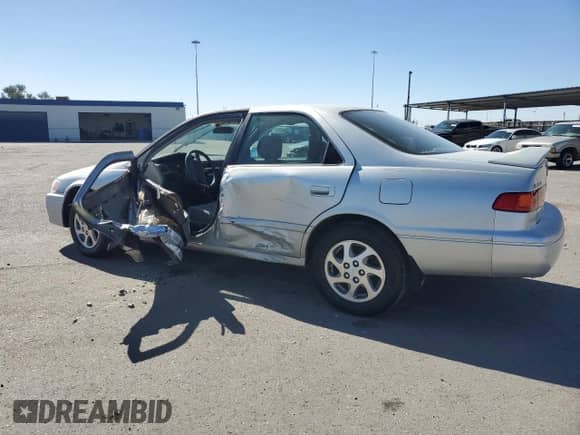 2000 Toyota Camry LE с VIN JT2BF28K3Y0239118, выставлен на аукционе Copart как лот 87199995 с пробегом 97 377 миль миль и Чистый • Clean title. История ставок и продаж доступна на DreamBid. Изображение 2.