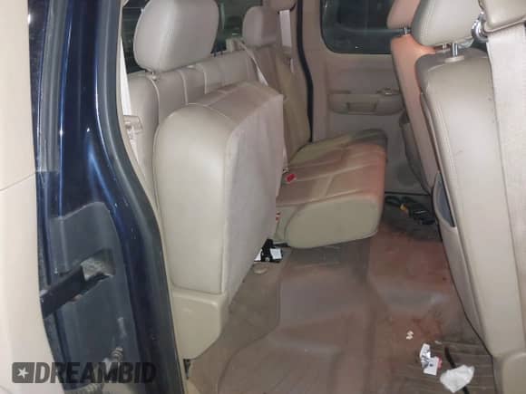 2009 Chevrolet Silverado 1500 LTZ z VIN 1GCEK39J19Z274622, wystawiony jako IAAI lot #41352625 z przebiegiem 213 255 mil mil oraz . Historia ofert i sprzedaży dostępna na DreamBid. Obrazek 8.