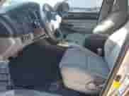 2014 Toyota Tacoma PreRunner с VIN 5TFJU4GN5EX051445, выставлен на аукционе Copart как лот 80008395 с пробегом 107 856 миль миль и Списание • Salvage title. История ставок и продаж доступна на DreamBid. Изображение 7.