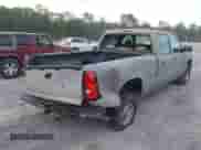 2003 Chevrolet Silverado 1500HD LS с VIN 1GCGK13U23F158628, выставлен на аукционе IAAI как лот 42315357 с пробегом 182 526 миль миль и . История ставок и продаж доступна на DreamBid. Изображение 4.