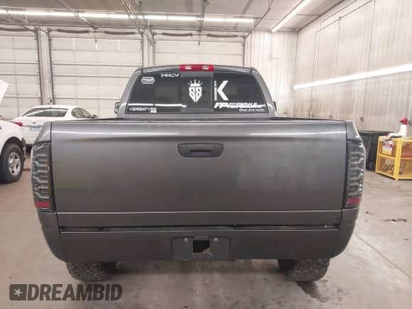 2003 Dodge 2500 ST z VIN 3D7KU28C03G819541, wystawiony jako IAAI lot #42004477 z przebiegiem 277 144 mil mil oraz . Historia ofert i sprzedaży dostępna na DreamBid. Obrazek 17.