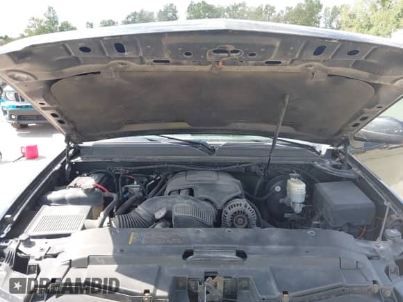 2009 Chevrolet Suburban LTZ z VIN 1GNFK36329R145158, wystawiony jako IAAI lot #43141956 z przebiegiem 336 452 mil mil oraz . Historia ofert i sprzedaży dostępna na DreamBid. Obrazek 10.