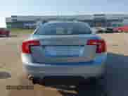 2017 Volvo S60 Dynamic с VIN YV126MFL9H2425498, выставлен на аукционе IAAI как лот 43376955 с пробегом Не указан миль и . История ставок и продаж доступна на DreamBid. Изображение 16.