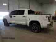2012 Toyota Tundra с VIN 5TFDY5F16CX268649, выставлен на аукционе Copart как лот 48197875 с пробегом 189 824 миль миль и Списание • Salvage title. История ставок и продаж доступна на DreamBid. Изображение 2.