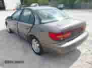 2000 Saturn SL с VIN 1G8ZK527XYZ121984, выставлен на аукционе IAAI как лот 42099839 с пробегом 174 210 миль миль и . История ставок и продаж доступна на DreamBid. Изображение 3.