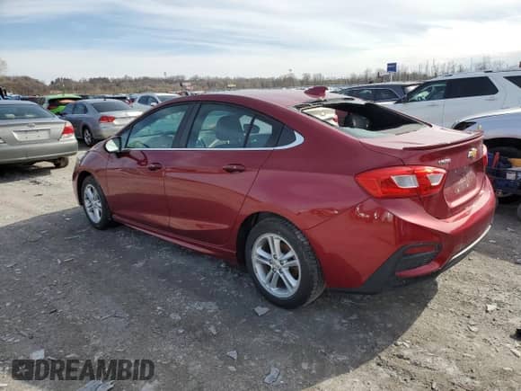 2017 Chevrolet Cruze LT z VIN 1G1BD5SMXH7133614, wystawiony jako Copart lot #50055965 z przebiegiem 118 704 mil mil oraz Szkoda całkowita • Salvage title. Historia ofert i sprzedaży dostępna na DreamBid. Obrazek 2.