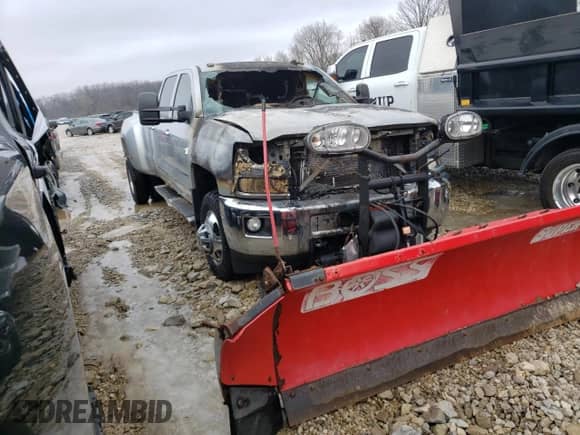 2015 Chevrolet Silverado 3500HD LTZ с VIN 1GC4K0C84FF136554, выставлен на аукционе Copart как лот 47032065 с пробегом Не указан миль и Списание • Salvage title. История ставок и продаж доступна на DreamBid. Изображение 4.