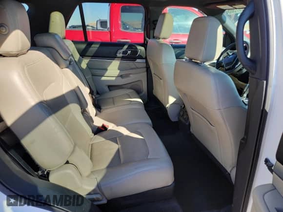 2018 Ford Explorer Limited z VIN 1FM5K8F85JGB56079, wystawiony jako Copart lot #82247365 z przebiegiem 168 338 mil mil oraz Czysty tytuł • Clean title. Historia ofert i sprzedaży dostępna na DreamBid. Obrazek 10.