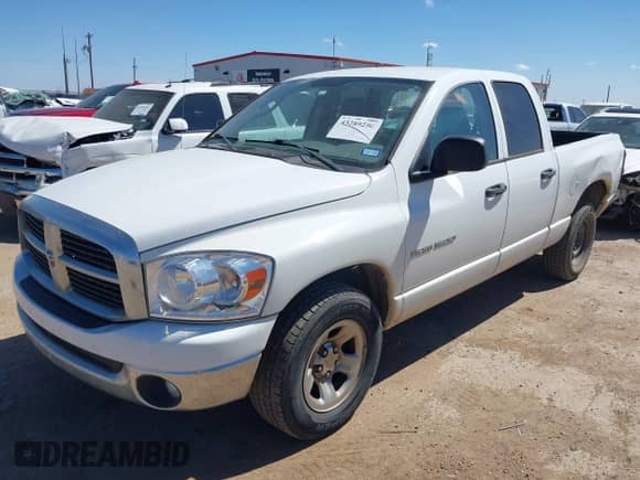 2007 Dodge 1500 SLT z VIN 1D7HA18P07J601734, wystawiony jako IAAI lot #43289250 z przebiegiem 206 348 mil mil oraz . Historia ofert i sprzedaży dostępna na DreamBid. Obrazek 2.