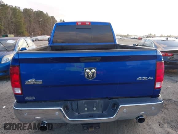 2018 Ram 1500 Big Horn z VIN 1C6RR7GT1JS106752, wystawiony jako IAAI lot #41163663 z przebiegiem 91 297 mil mil oraz . Historia ofert i sprzedaży dostępna na DreamBid. Obrazek 16.