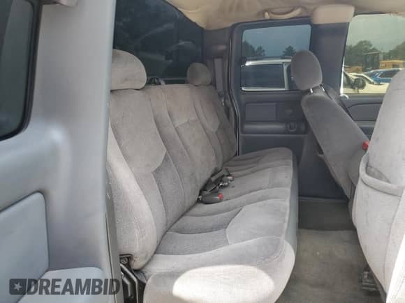 2003 GMC Sierra 1500 SLE with VIN 2GTEC19V931177186, listed as a Copart auction lot 63335915 with 256,141 mi miles and Salvage title. Bid and sale history available at DreamBid. Image 10.