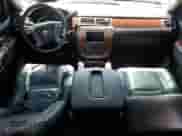 2014 Chevrolet Tahoe LT z VIN 1GNSCBE06ER136552, wystawiony jako Copart lot #66259795 z przebiegiem 139 221 mil mil oraz Szkoda całkowita • Salvage title. Historia ofert i sprzedaży dostępna na DreamBid. Obrazek 8.