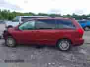 2010 Toyota Sienna XLE с VIN 5TDYK4CC6AS341542, выставлен на аукционе IAAI как лот 42372629 с пробегом 216 749 миль миль и . История ставок и продаж доступна на DreamBid. Изображение 15.