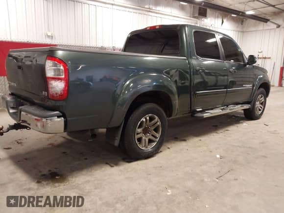 2006 Toyota Tundra SR5 z VIN 5TBET34186S536033, wystawiony jako IAAI lot #43427743 z przebiegiem 191 076 mil mil oraz . Historia ofert i sprzedaży dostępna na DreamBid. Obrazek 4.