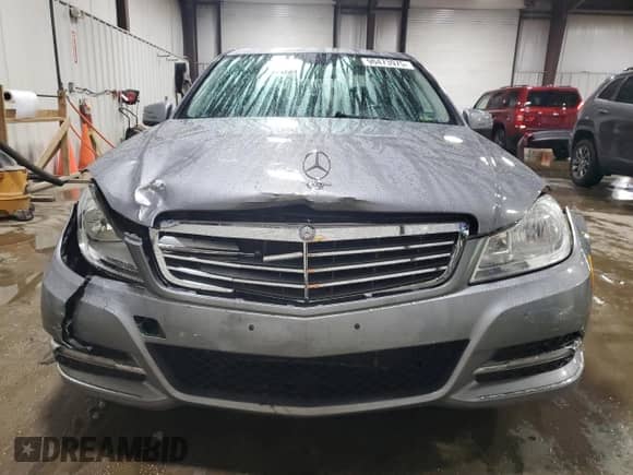 2012 Mercedes-Benz C 300 Sport с VIN WDDGF8BB9CA630890, выставлен на аукционе Copart как лот 90473975 с пробегом 155 290 миль миль и Списание • Salvage title. История ставок и продаж доступна на DreamBid. Изображение 5.