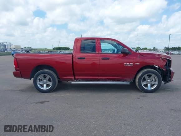 2014 Ram 1500 Express z VIN 1C6RR7FT0ES170756, wystawiony jako IAAI lot #42801131 z przebiegiem 163 477 mil mil oraz . Historia ofert i sprzedaży dostępna na DreamBid. Obrazek 13.