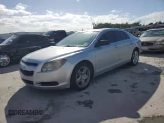 2010 Chevrolet Malibu 1LS с VIN 1G1ZB5EB4AF141024, выставлен на аукционе Copart как лот 84637275 с пробегом 124 819 миль миль и Списание • Salvage title. История ставок и продаж доступна на DreamBid. Изображение 1.